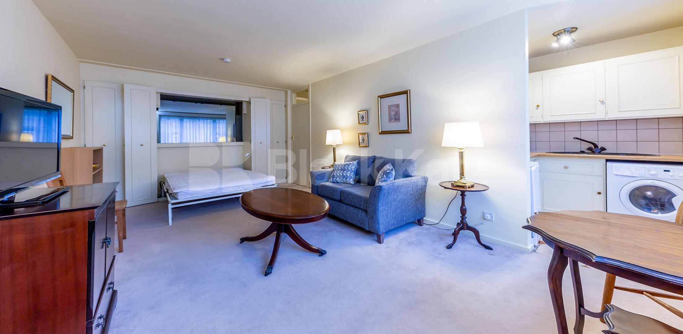 Fantastic studio loacted within a stones throw to Regents Park Cumberland Terrace Mews, Regents Park 